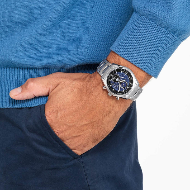 Precision Engineered Titanium Timepiece with Blue Dial