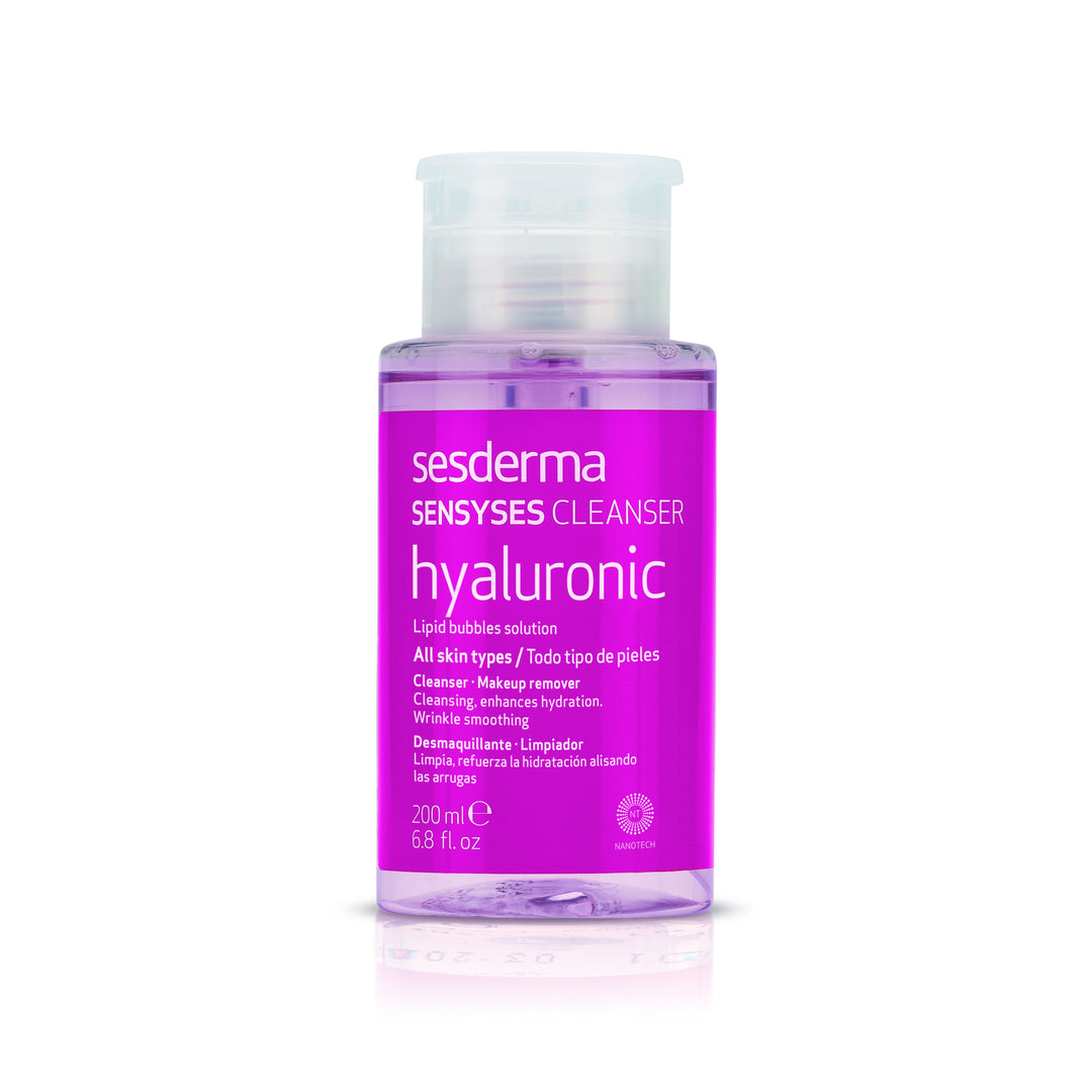 200 ml white bottle of hyaluronic foaming cleanser for Women, hydrating formula