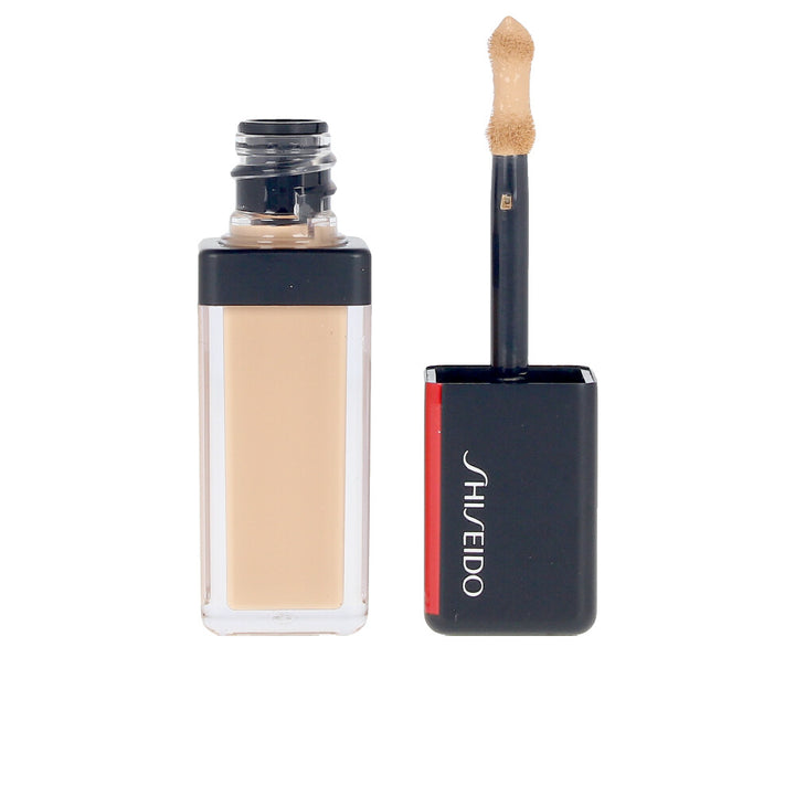 5.8 ml liquid concealer tube with curved applicator, shade 301 Medium, cream finish