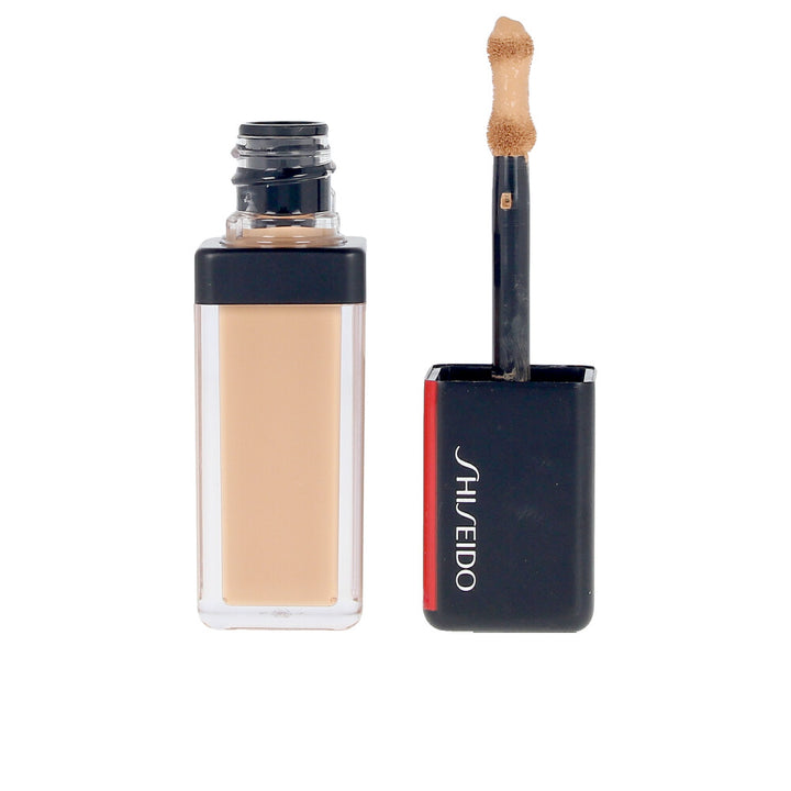 Curved applicator liquid concealer tube, shade 303 medium, 5.8 ml, Unisex
