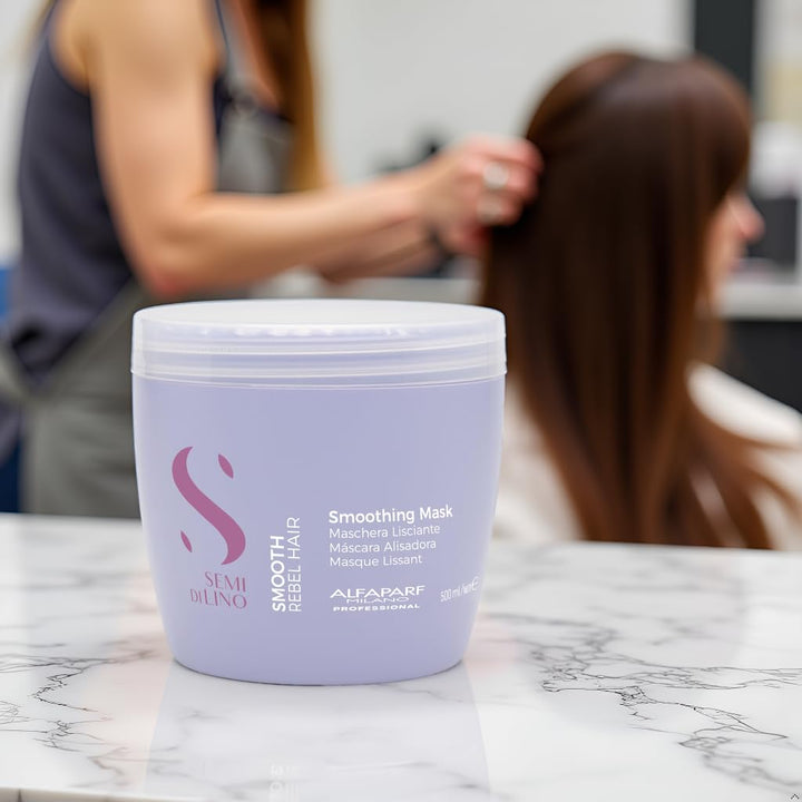 500 ml jar of smoothing hair mask with shea and hibiscus for Women