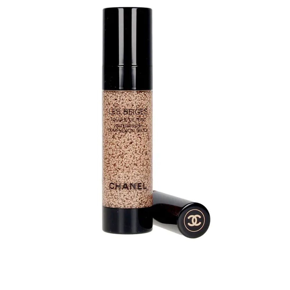 20 ml liquid tinted touch in shade B10 with sponge applicator, dewy finish