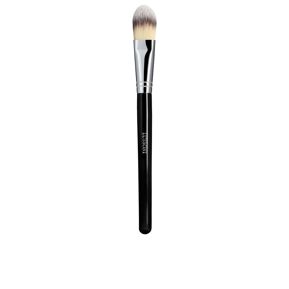 Curved flat synthetic foundation brush with copper ferrule and varnished wooden handle