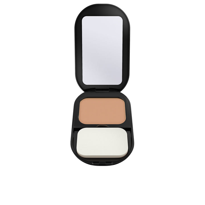 Refillable compact foundation, shade 040 Creamy Ivory, 10 g, satin finish