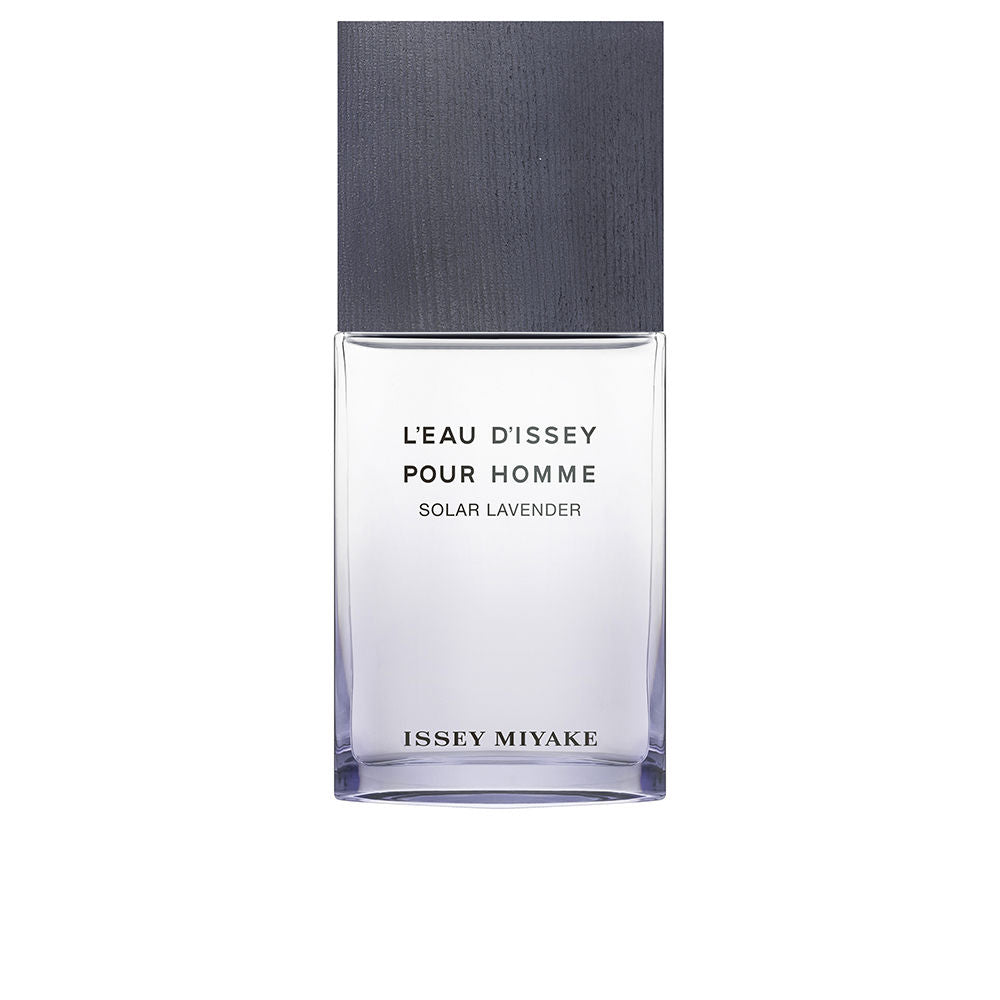 Violet-tinted glass bottle with wooden cap; aromatic woody-aquatic fragrance, 50 ml