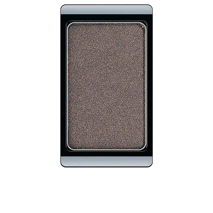 Single pearlescent powder eyeshadow in warm misty wood, 0.8 g refill pan
