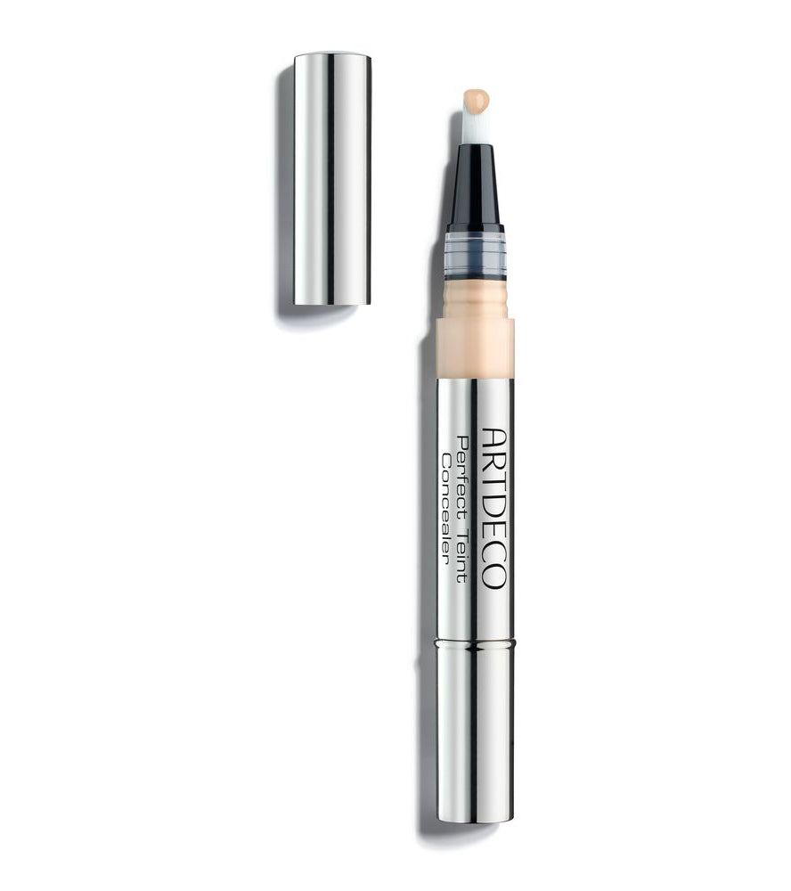 Slim 2 ml concealer tube with integrated brush, shade 09 Ivory
