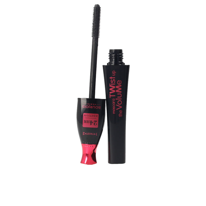 Black cream-gel eye pencil in slim 8 ml stick with satin-matte finish